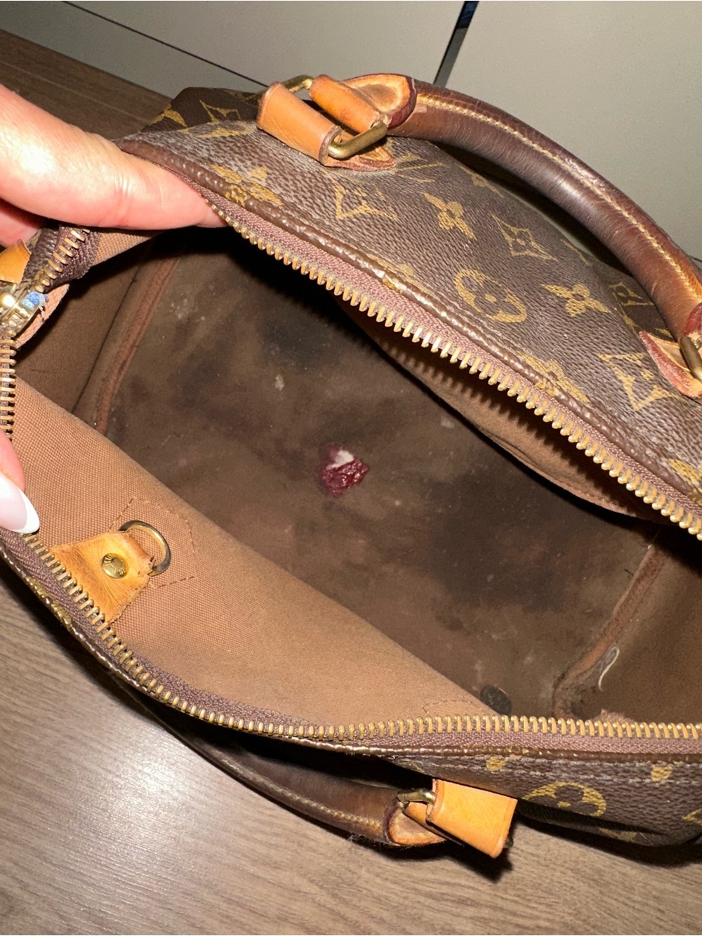 Louis Vuitton Brown Monogram Canvas Handbag with Tan Trim - Picture 6 of 9